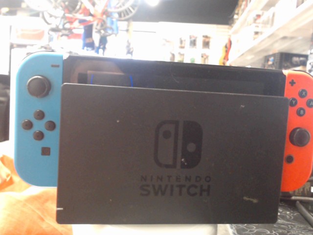 Nintendo switch+ manette/dock /power