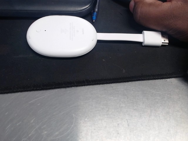 Chromecast + cable + remote