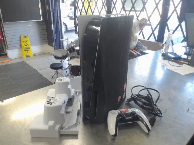 Playstation 5 (custom) noir et vert