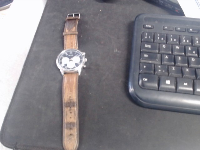 Montre de mode a quartz en cuir