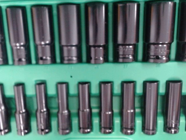 Ensemble de douille caisse vert