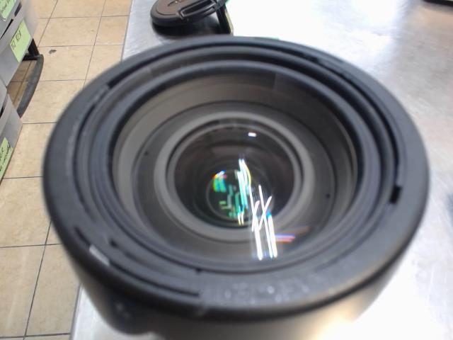 Lentille camera sd24-70 f28