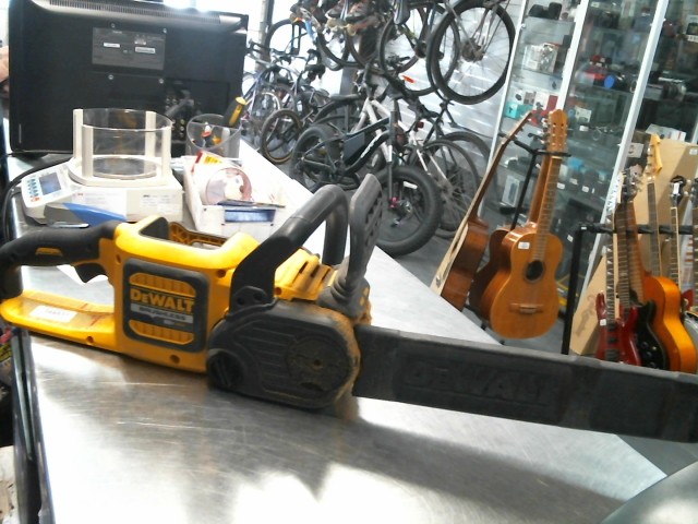 Chainsaw a batterie dewalt