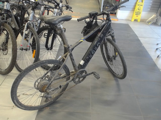 Velo electrique + chargeur +casque