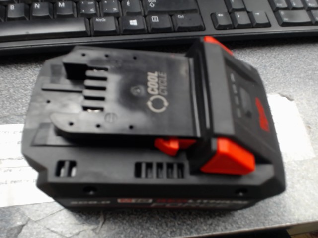 Milwaukee xc8.0 forge battery brand new