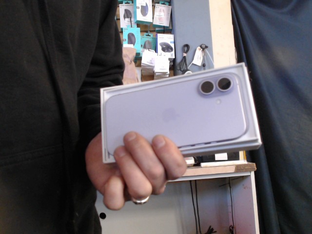 Iphone 17 mauve 256gb waranty nov30