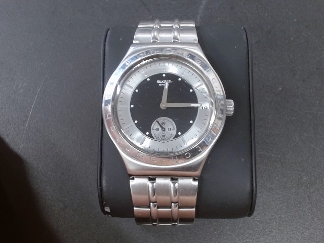 Montre stainless fonds noir vitcrk b.fuc