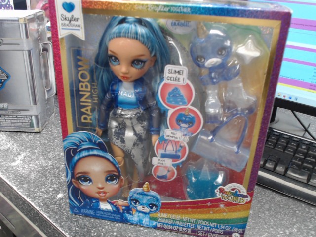 Rainbow high bleu bell en boite