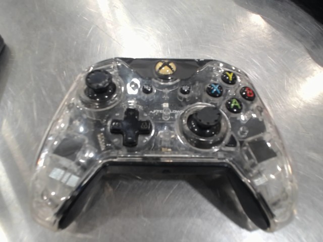Manette xbox one transparentte