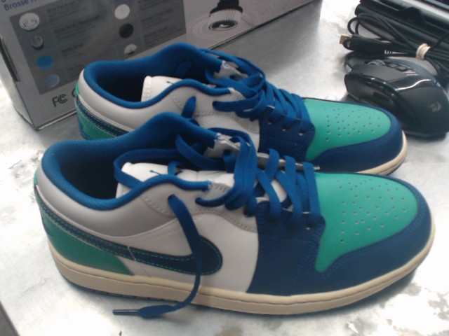 553558-147 chaussures bleu et verte aj1l
