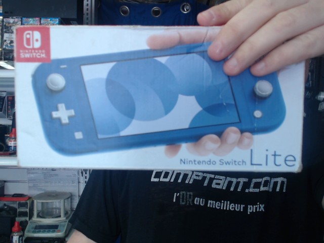 Switch lite bleue + boite