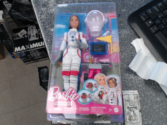 Barbie astronaut figurine new