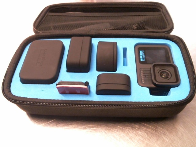 Gopro hero13 avec char/carte sd/ lentill