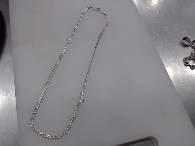 Chaine en argent�