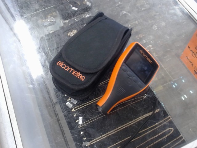 Lecteur depaisseur de peinture auto