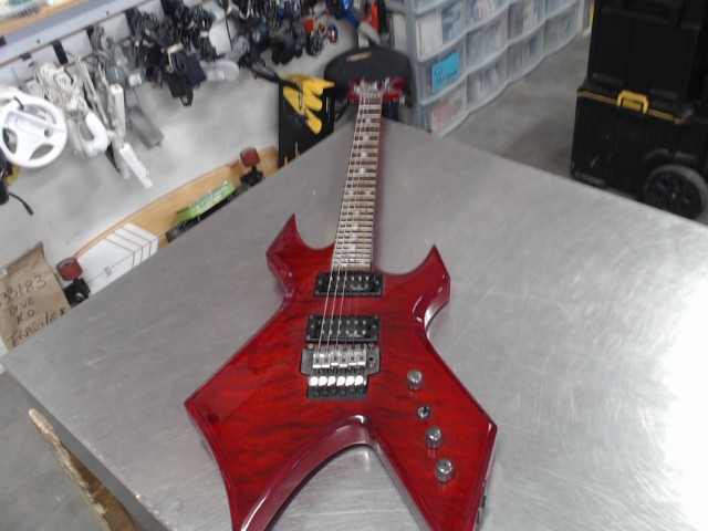 Guitare electrique+case mou