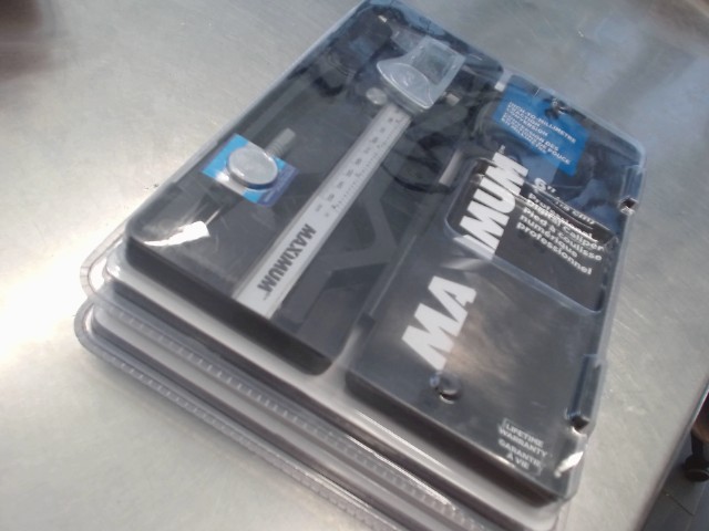 Maximum digital caliper