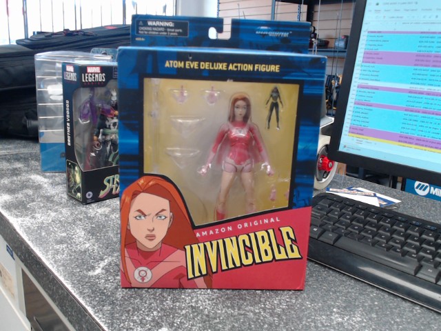 Invincible women action figure new