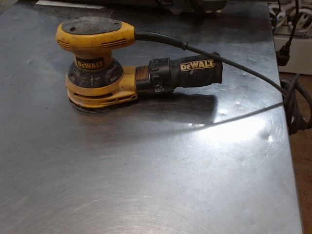 Sableuse orbitale dewalt filaire