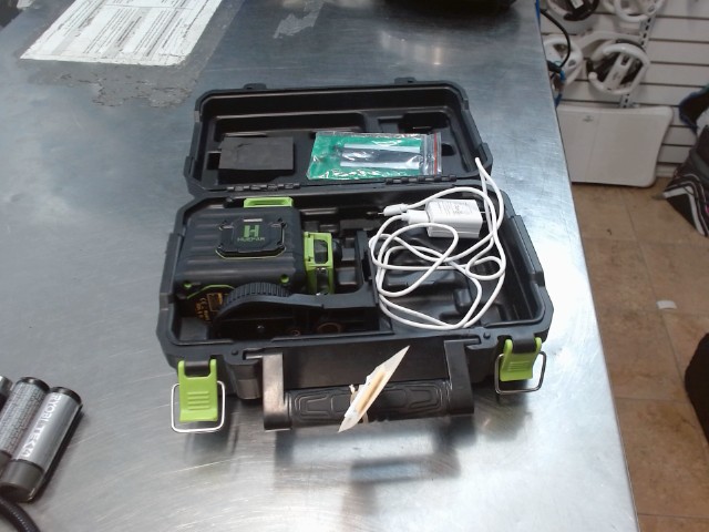 Laser lignes vert + acc ds case