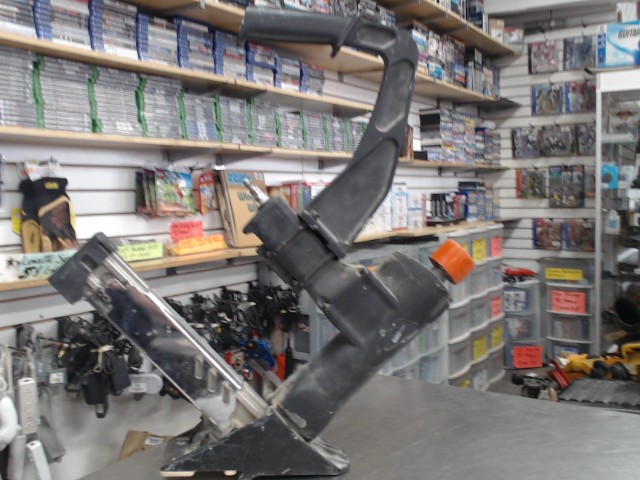 Agraffeuse a plancher a air no case