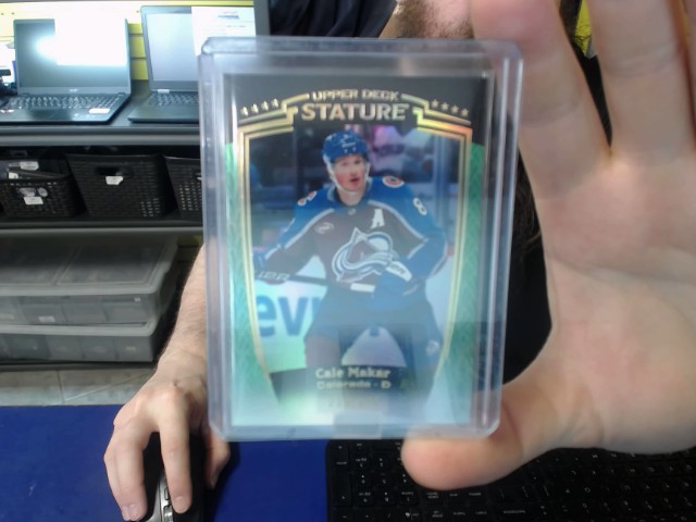 Upper deck stature 285/375