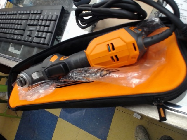 Multi-tool deja apporte ici avant