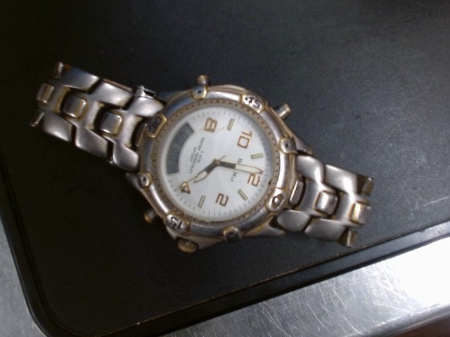Watch hugo max well warn