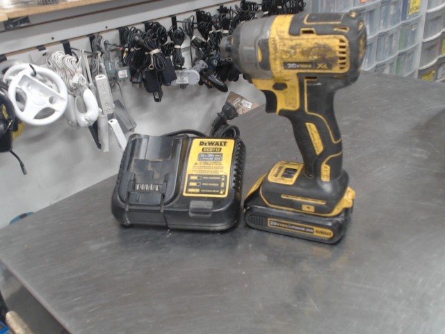 Drill dewalt+batt 1.3ah+chrg