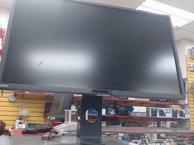 Ecran 32 pouces stand