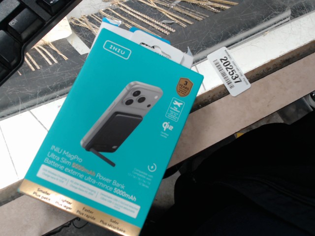 Magpro stand 5000mah