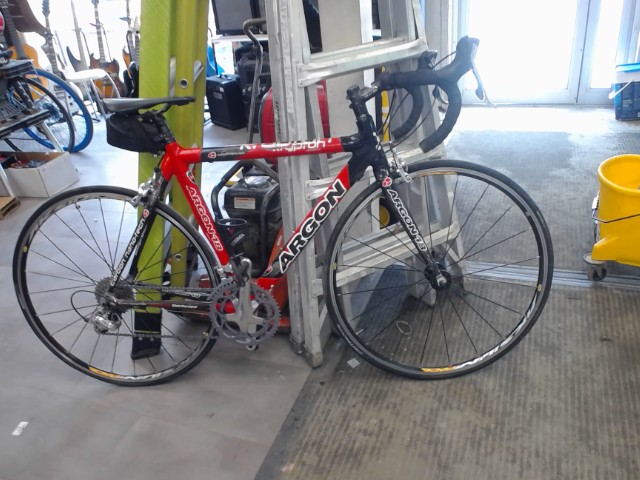 Velo de route argon 18 krypton rouge