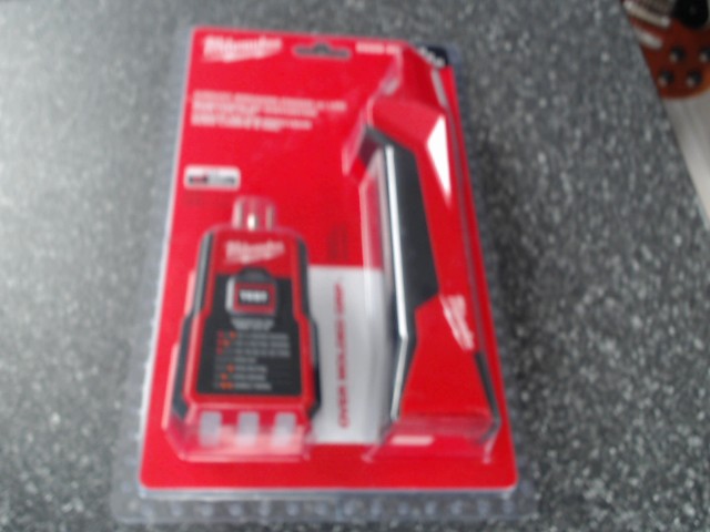 Circuit breaker milwaukee neuf