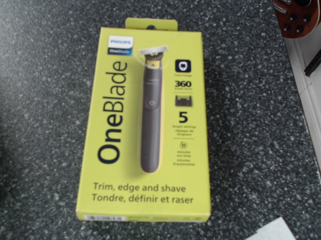 Rasoir one blade 360 neuf