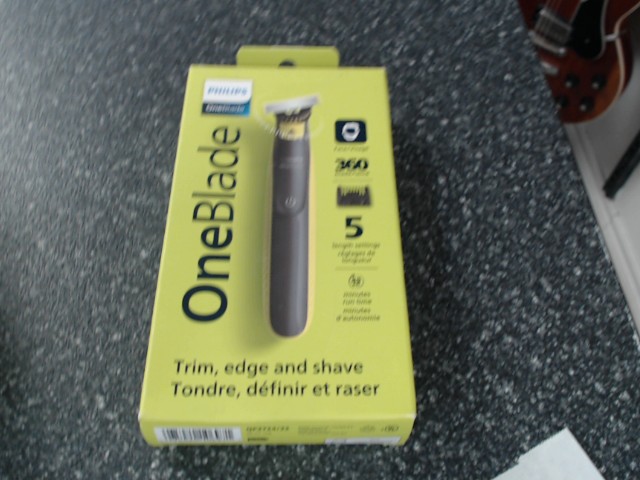 Rasoir one blade 360 neuf