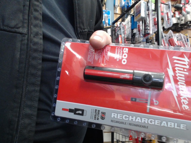 Lumiere milwaukee rechargeable