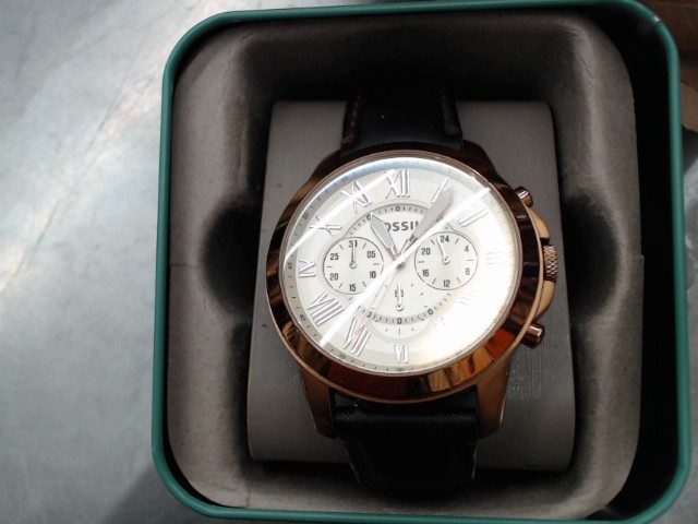 Montre fossil avec boite lether