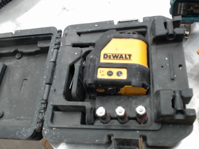 Laser dewalt in box