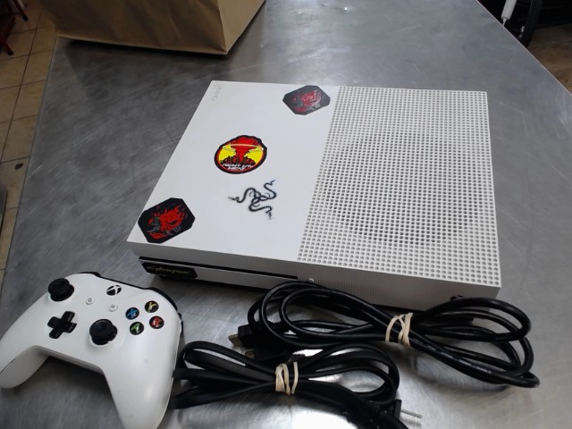 Xbox one s + man + fils