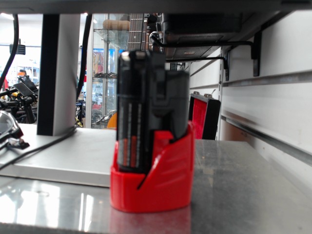 Replique milwaukee m12