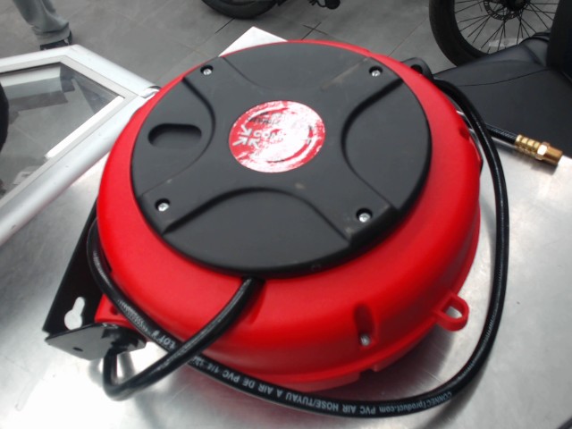 Hose a fixer sur le mur