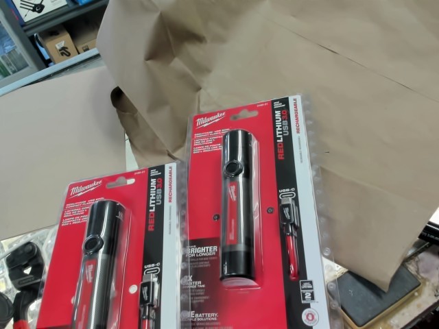 Flashlight compact redlithium