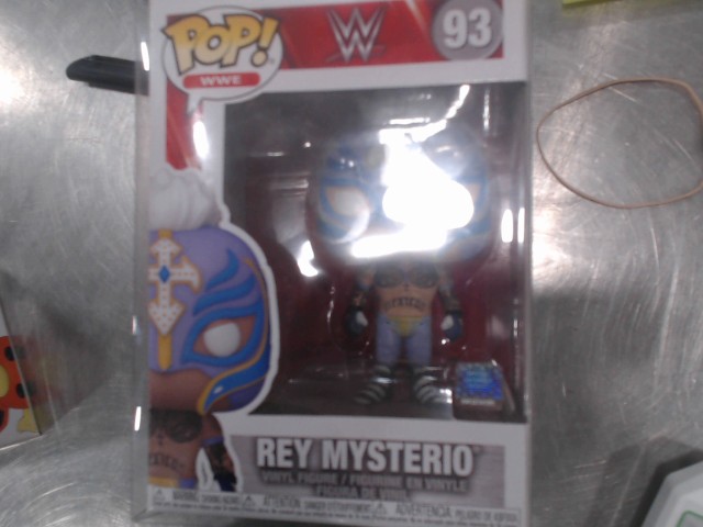 Figurine en vinyle pop! : rey mysterio