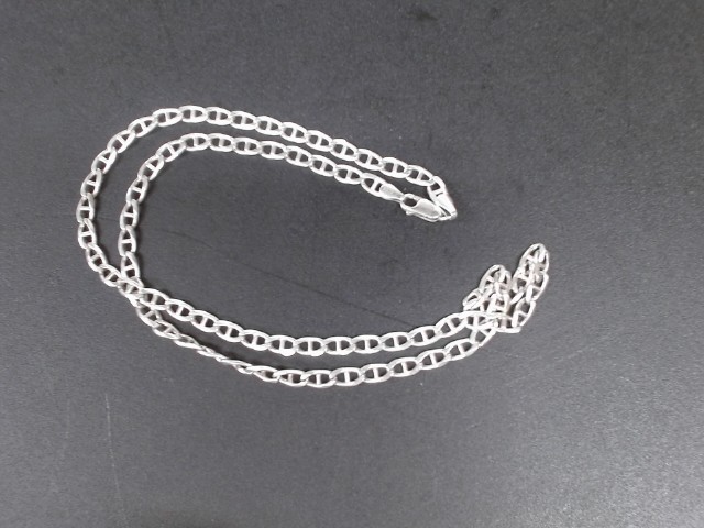 Chaine en silver maille gucci