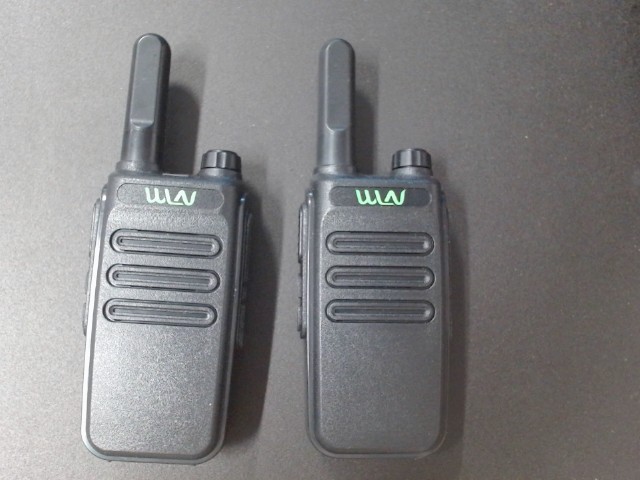 Walki talki avec chargeur neuf