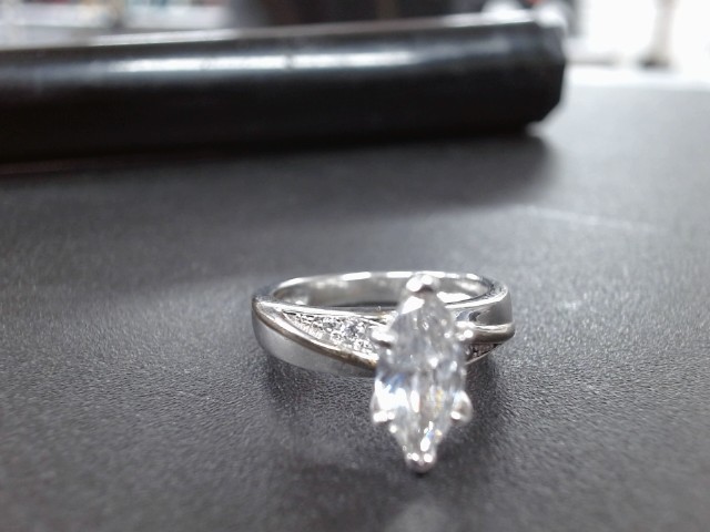 Bague argent grosse pierre blanche