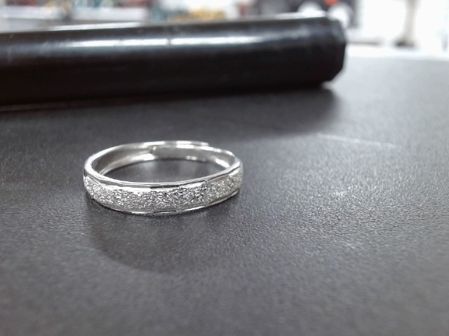 Bague argent ligne en pierre blanche