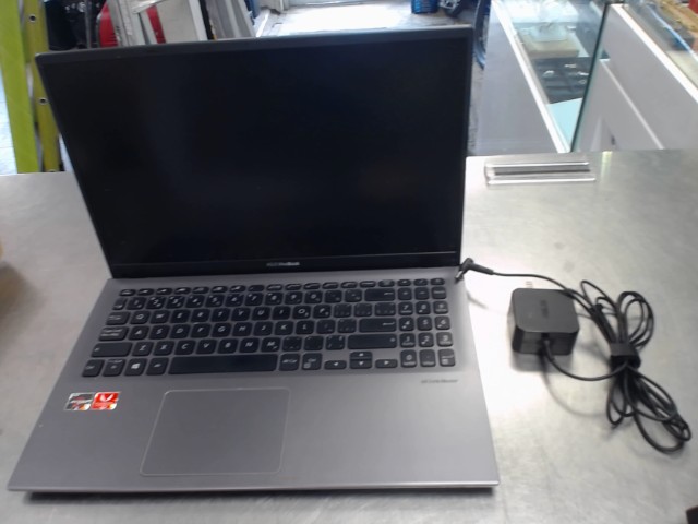 Asus ryzen 3 3200u/8gb ram/256gbssd