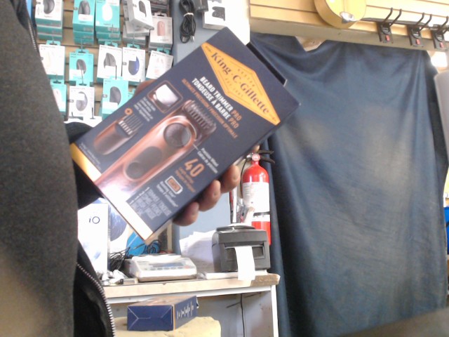 Beard trimmer