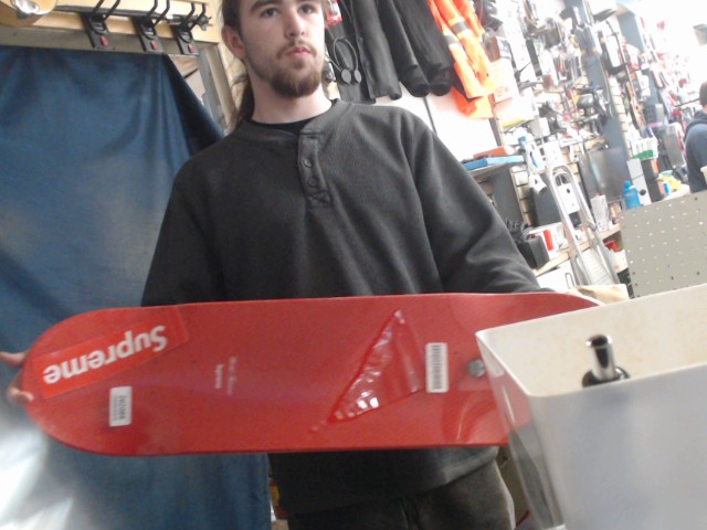 Skate neuf supreme